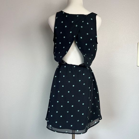 O'Neill Sleeveless Black & Teal Dot Detail Open Back Skater Scoop Neck Dress - Picture 3 of 8